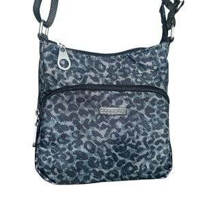 Baggallini Crossbody Bag Leopard Print Travel Purse Lightweight Gray Black Nylon